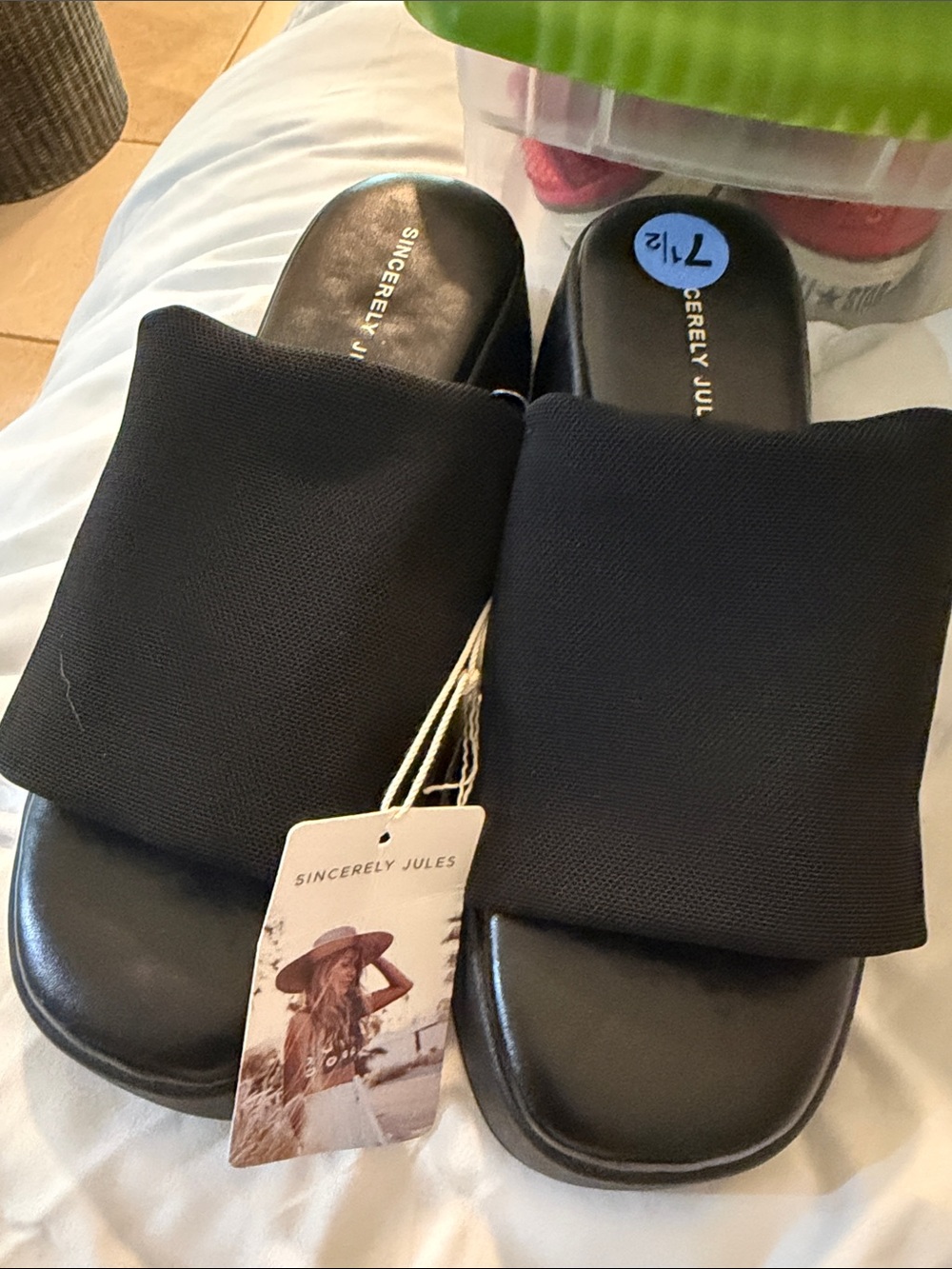 Sincerely Jules “Happy” Platform Slide Sandal in Black Size 7.5. NWT
